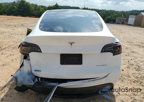 2021 Tesla Model Y z USA, uszkodzony, nr VIN 5YJYGDEE3MF265626